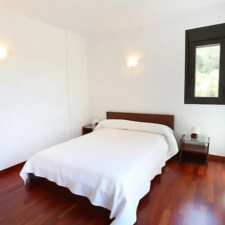 Сasa de vacaciones Cornelia Pucho By Interhome *