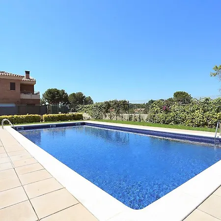 Holiday Cornelia Pucho * Cambrils